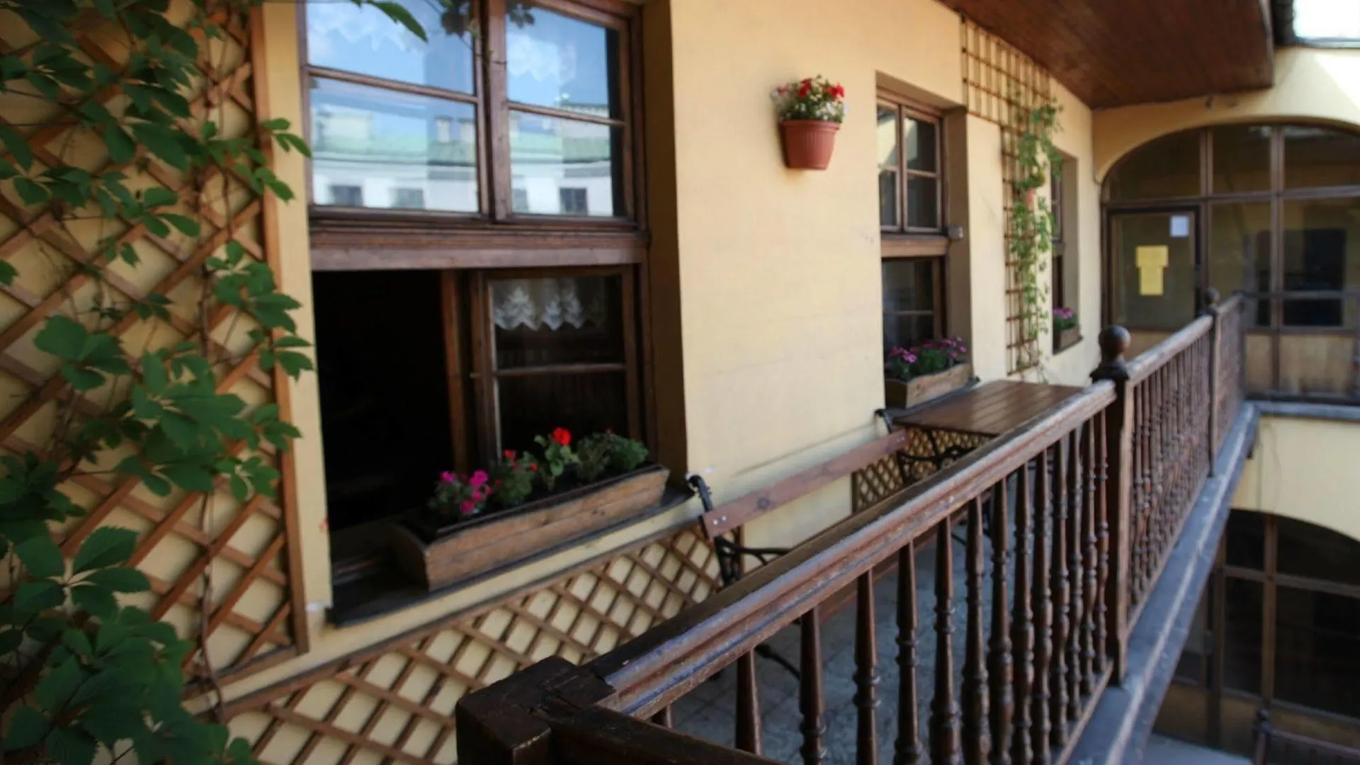 Intro Hostel Krasków Πολωνία
